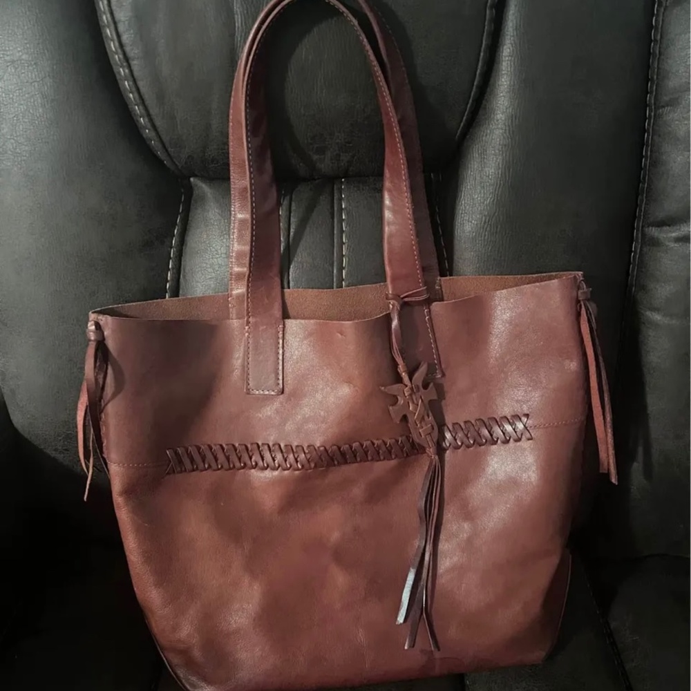 Frye Carson Whipstitch Leather Tote